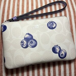 NWT Coach Blueberry Wristlet